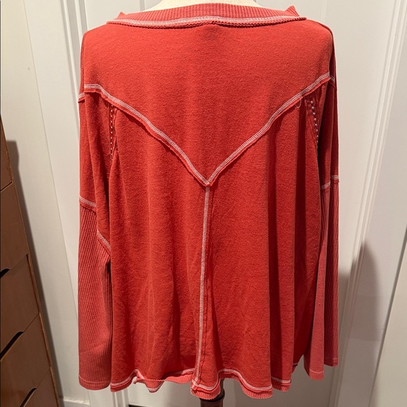 POL Coral Button-Front Long Sleeve Henley Top - Picture 5 of 8